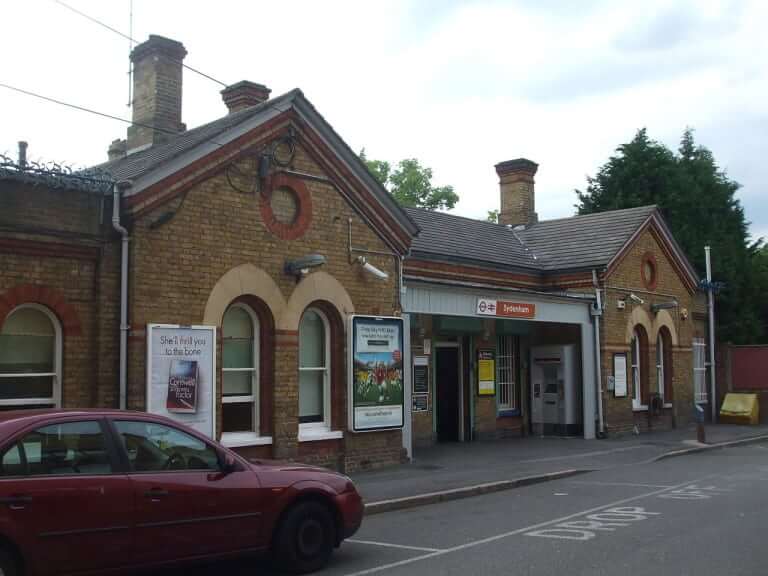 1280px-Sydenham_station_main_building_June_2010