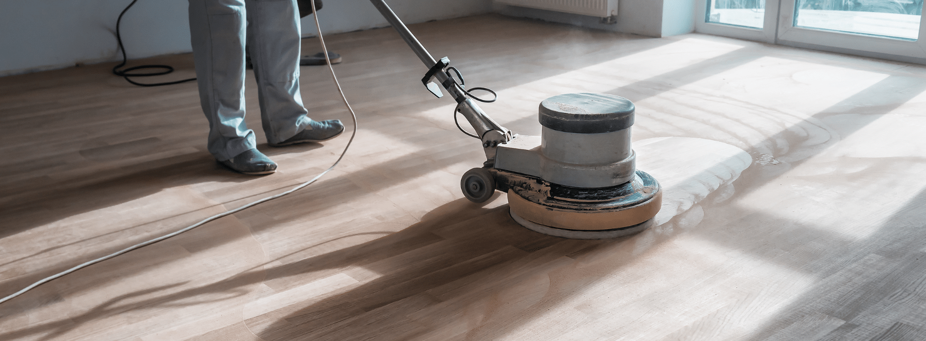Professional herringbone floor sanding with a powerful Effect 2200 belt sander. Voltage: 220V. Frequency: 60Hz. Size: 250x750 mm. Dust-free process with HEPA-filtered extraction for exceptional results by Mr Sander®.