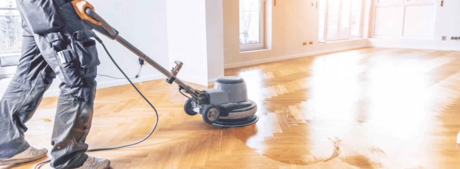 In Isleworth, TW7, Mr Sander® use the Bona FlexiSand 1.5 buffer sander (Ø 407 mm, 1.5 kW) on a parquet floor. The sander operates at 230V with a frequency of 50 Hz/60 Hz. It is connected to a dust extraction system with a HEPA filter, ensuring a clean and efficient sanding process.