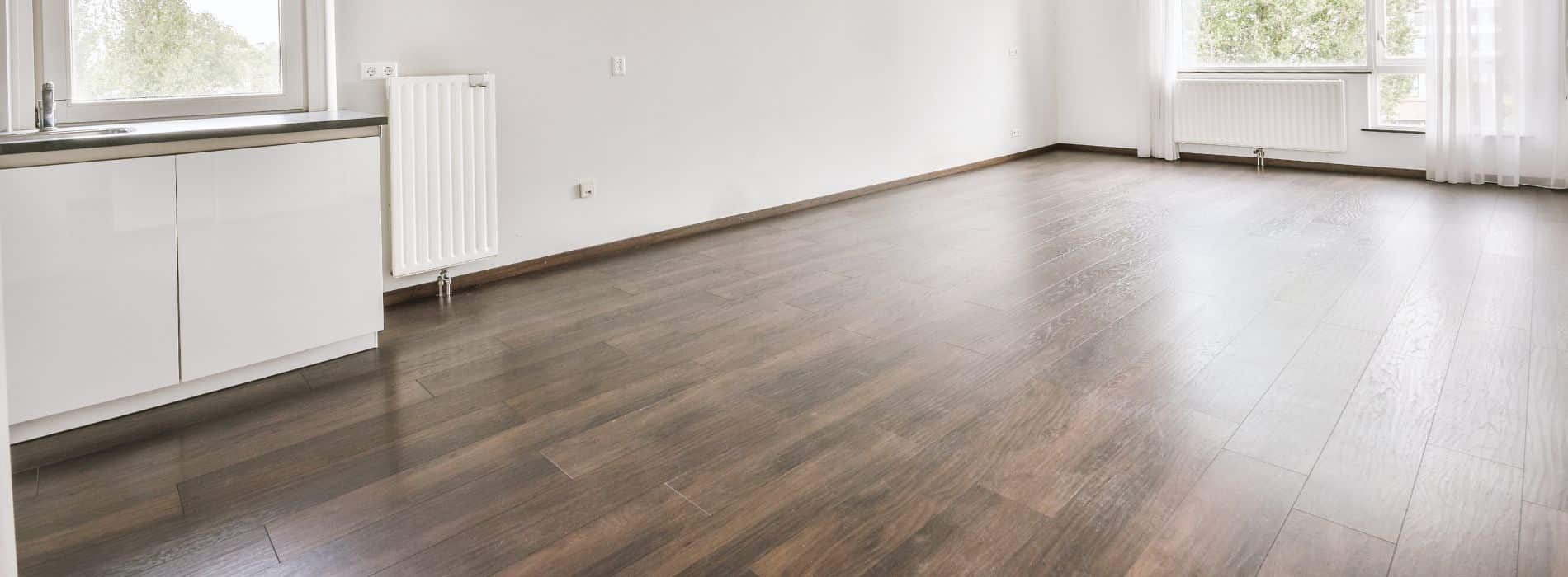 Impeccably refurbished 7-year-old hardwood floor in Kentish Town, NW5. Employing Bona 2.2K Frost whitewashing and Traffic HD 18% sheen matte lacquer, Mr Sander® have achieved an enduring and visually captivating outcome. 