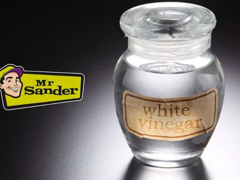 How White Vinegar Affects Paint on Wood