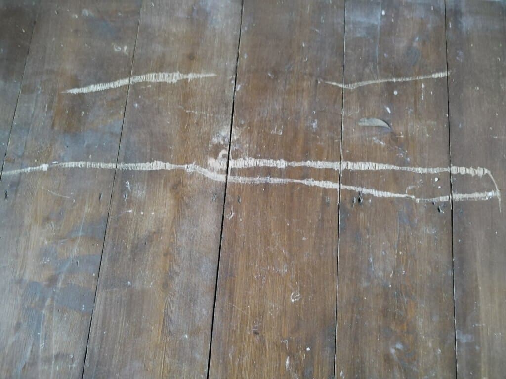 How do you tell if wood floors can be sanded?