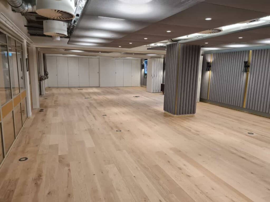 How to Maintain a Lustrous Wood Floor Shine