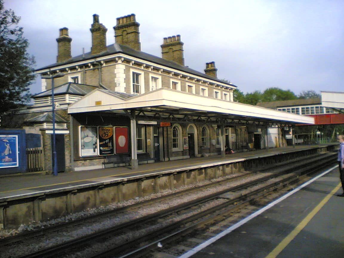 Teddington_Station