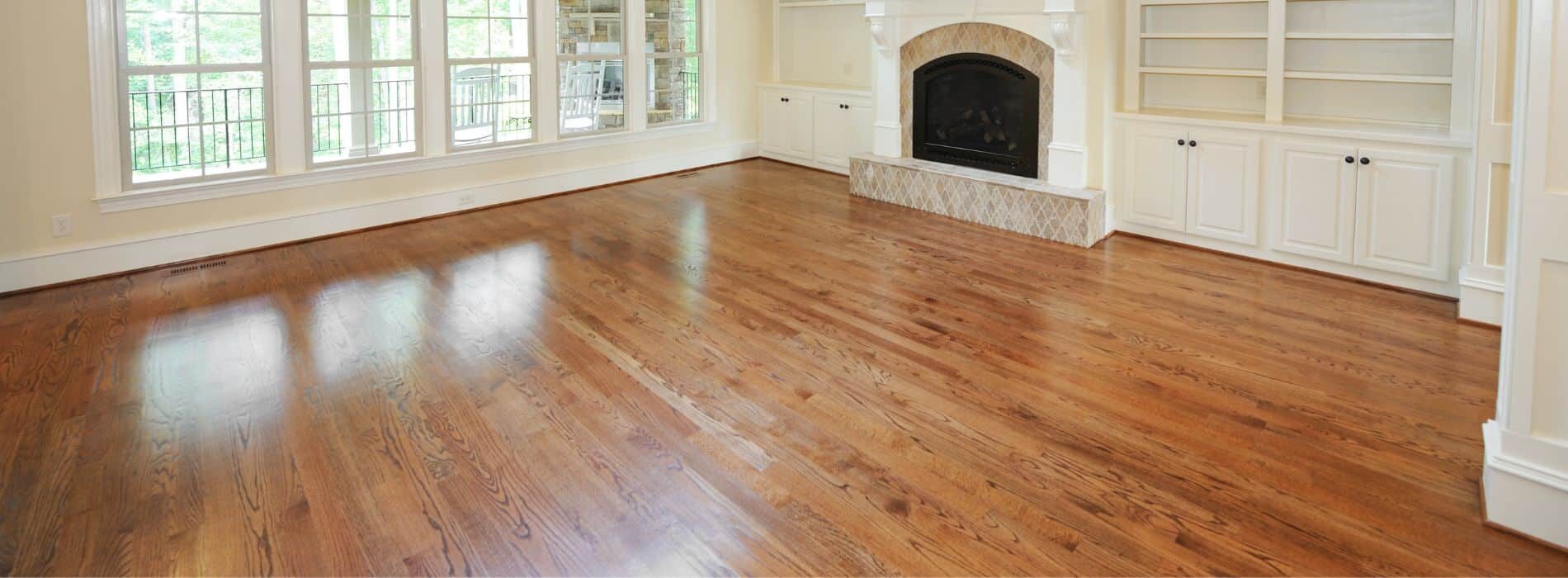 Expertly restored 8-year-old hardwood floor in Tufnell Park, N19. Bona 2K Frost whitewashing and Traffic HD 15% sheen matte lacquer used by Mr Sander®. Durable and stunning finish for long-lasting beauty.