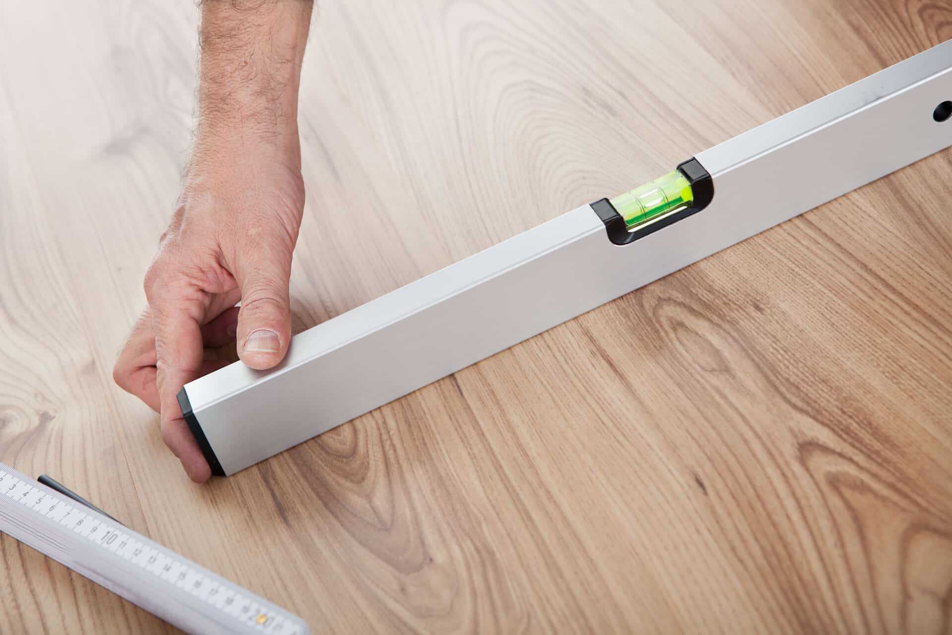 What is the cheapest way to level an uneven floor? Mr Sander®