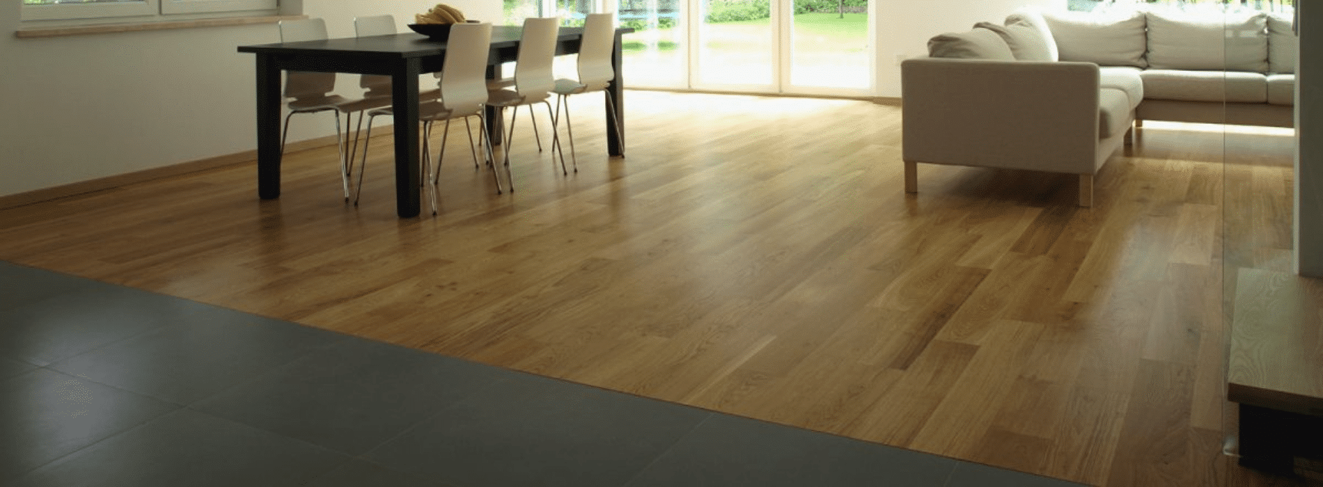 Expertly restored 6-year-old hardwood floor in Chelsea, SW3. Mr Sander® used Bona 2K Frost whitewashing and Traffic HD 15% sheen matte lacquer. Durable and stunning, this finish guarantees long-lasting beauty. 