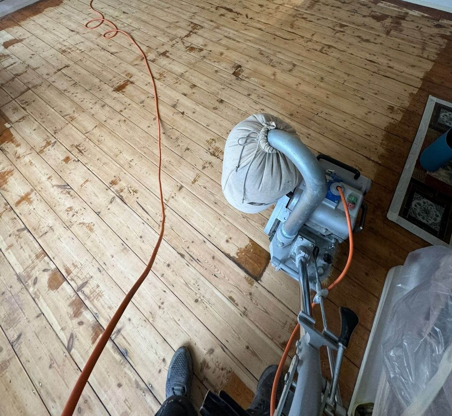 Should You Sand Floors Diagonally? Mr Sander®