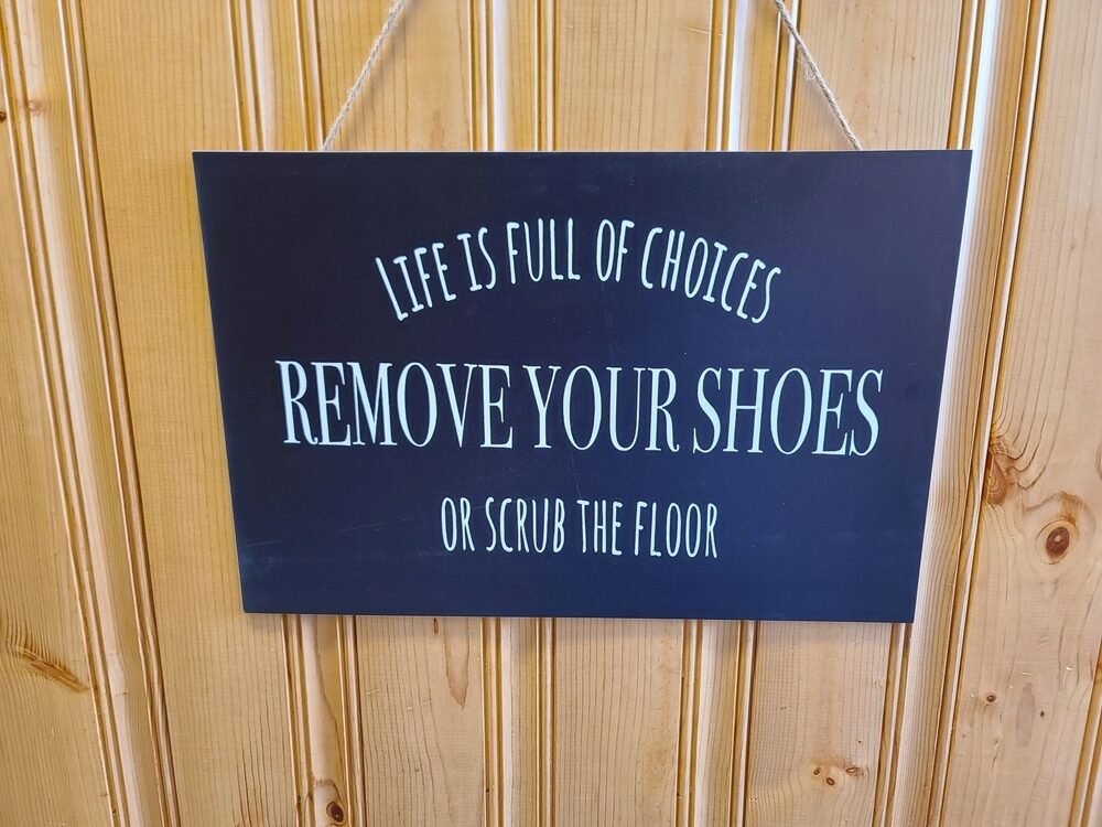Shoes off - Please