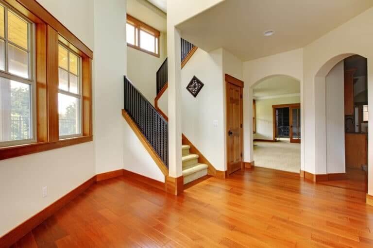 Beautiful,Home,Entrance,With,Wood,Floor.,New,Luxury,Home,Interior.