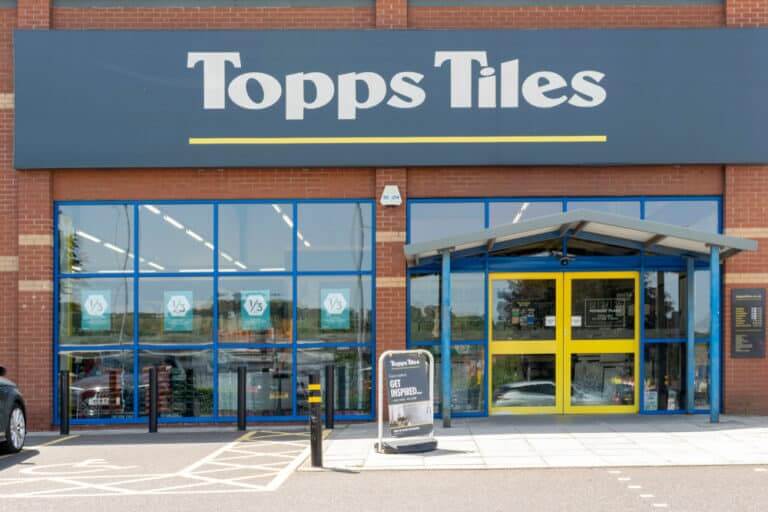 Grantham,,United,Kingdom.,29,June,2019.,Topps,Tiles,Grantham,Store