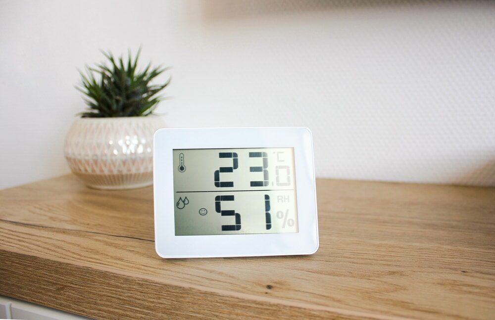 room humidity and temperature