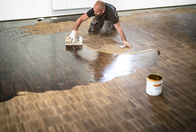Applying the stain