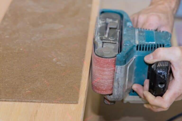 In,Carpenter,Works,Process,Of,Building,New,House,Grinding,The