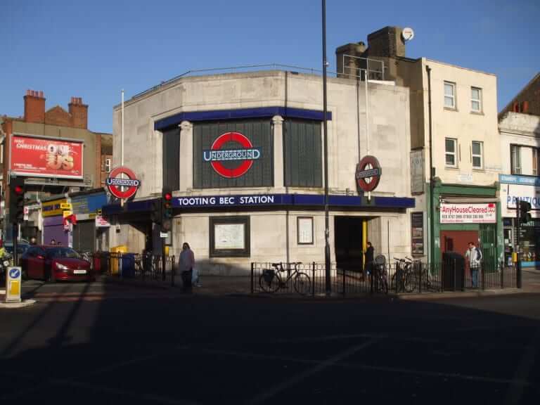 tooting underground
