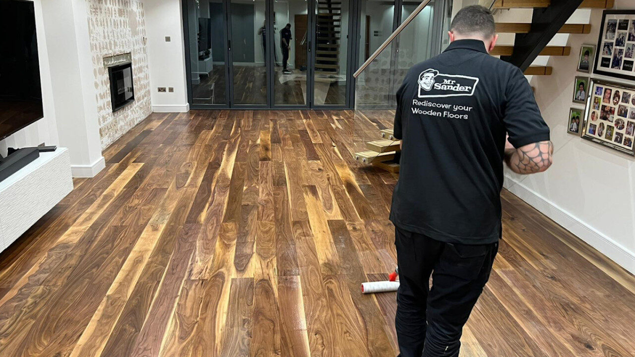 Water-Based vs Oil-Based Floor Stains