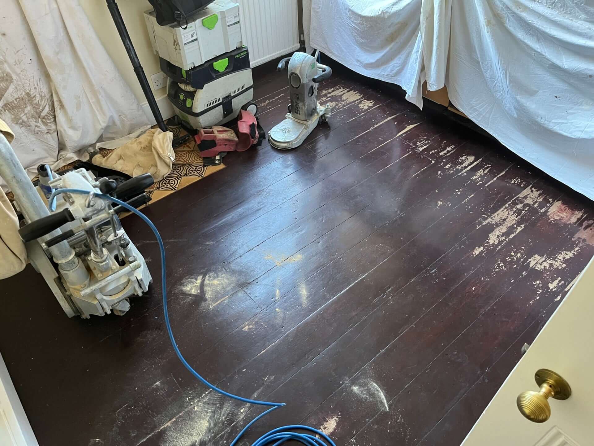 Does Sanding Floors Remove Paint? Mr Sander®